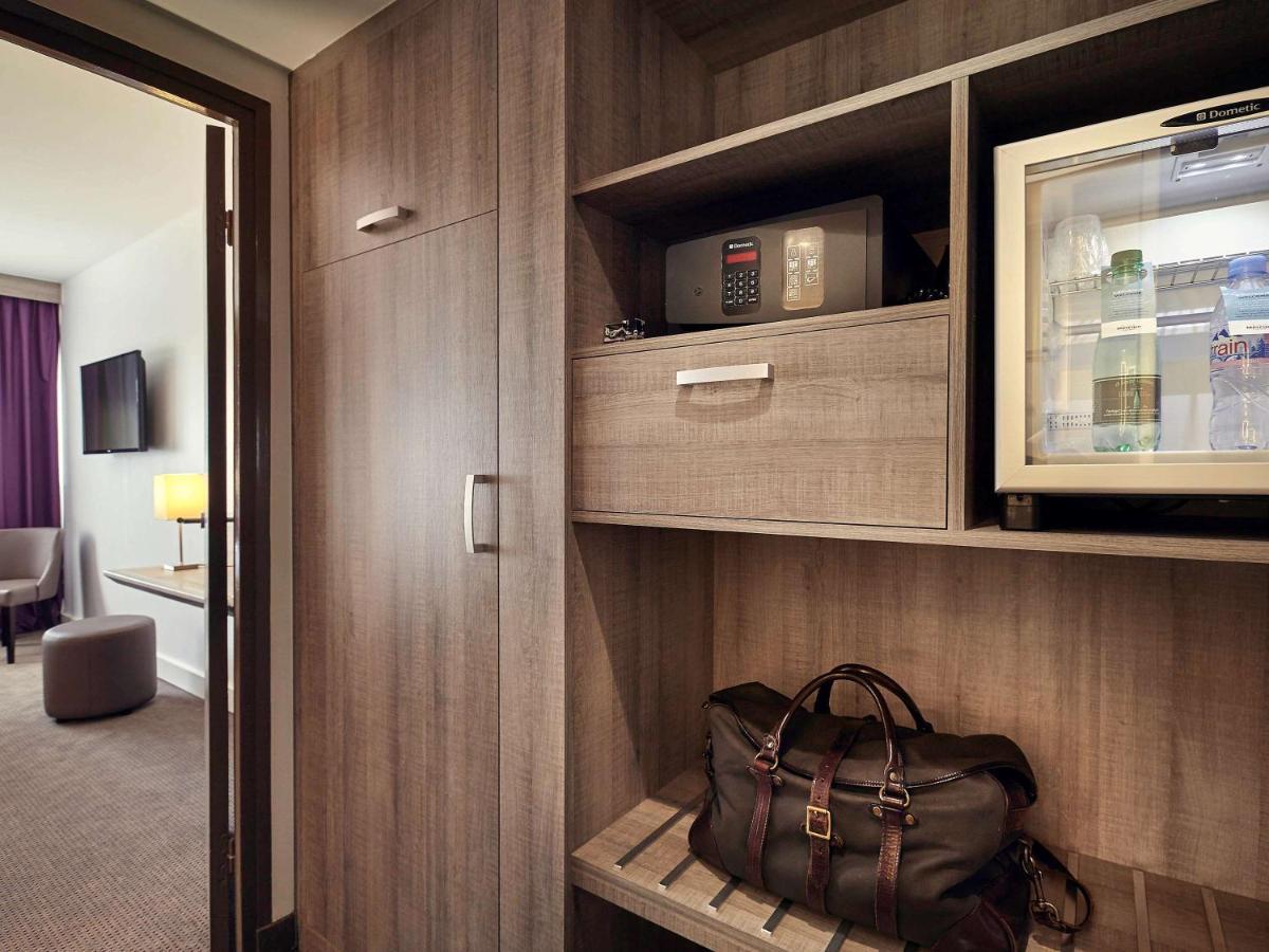 Mercure Versailles Paris Ouest Exterior photo