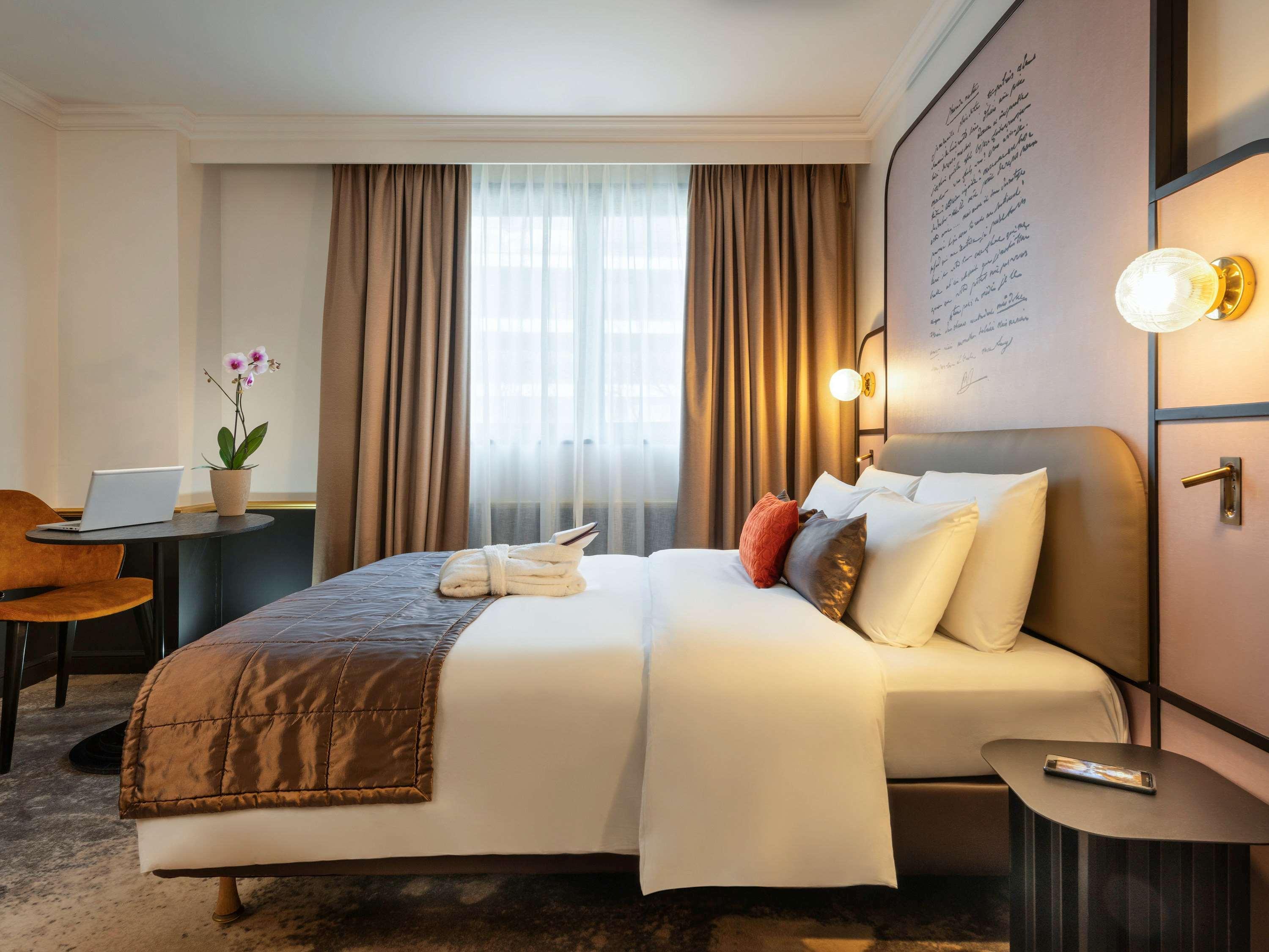 Mercure Versailles Paris Ouest Exterior photo