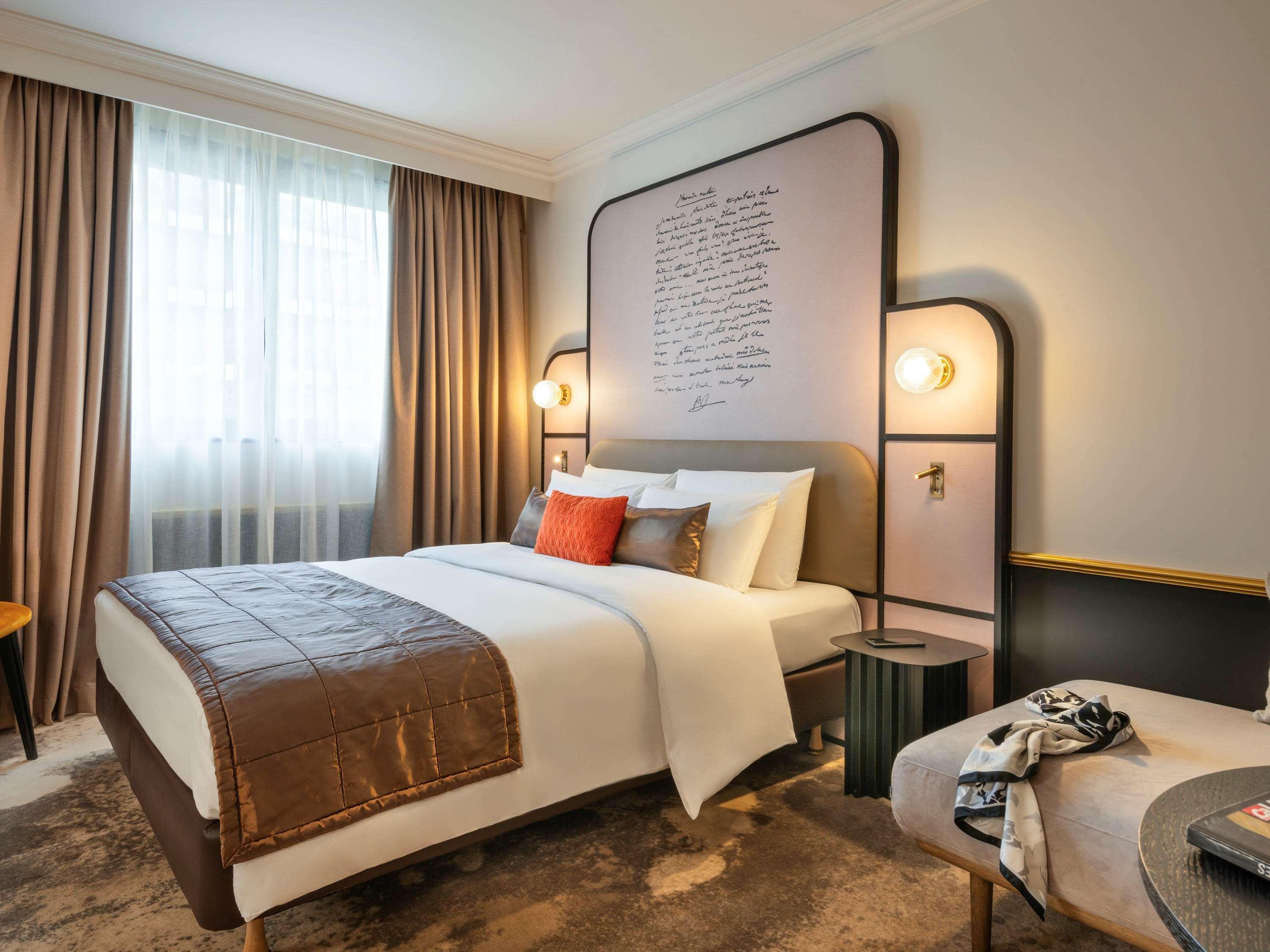 Mercure Versailles Paris Ouest Exterior photo