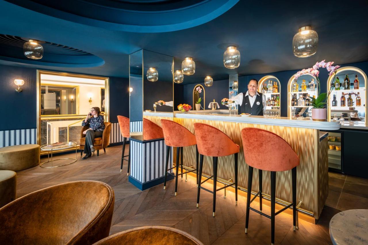 Mercure Versailles Paris Ouest Exterior photo